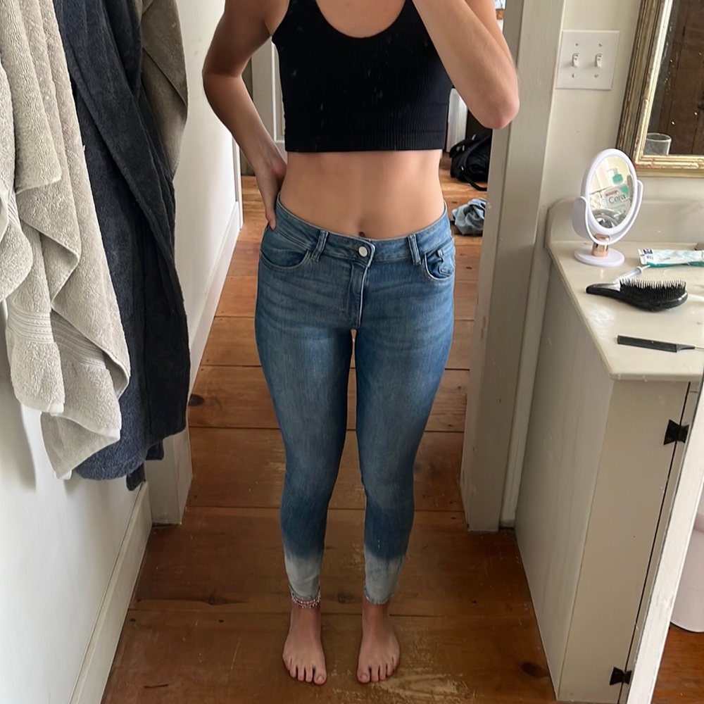 DL1961 skinny jeans w ombré bottom in a size 29